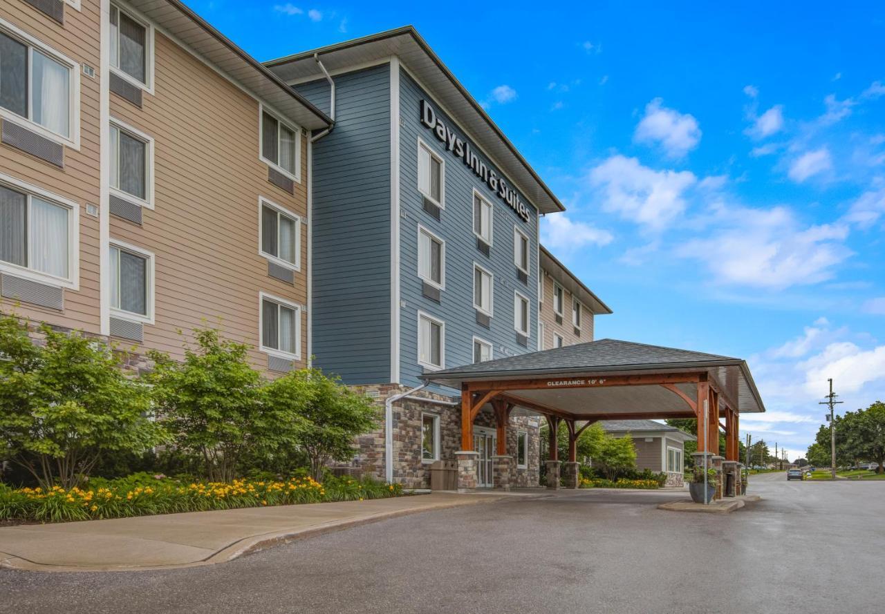 Days Inn & Suites By Wyndham Lindsay Bagian luar foto