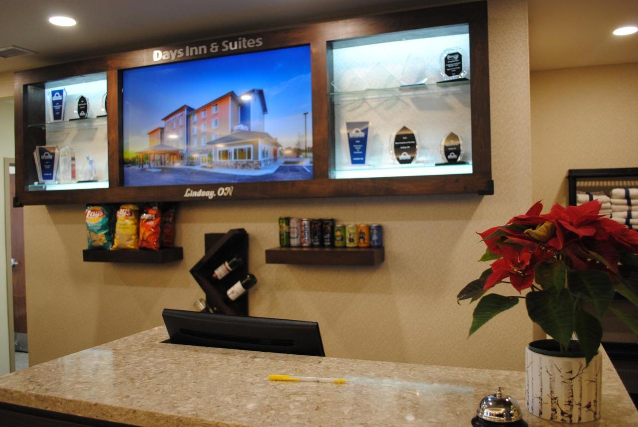 Days Inn & Suites By Wyndham Lindsay Bagian luar foto